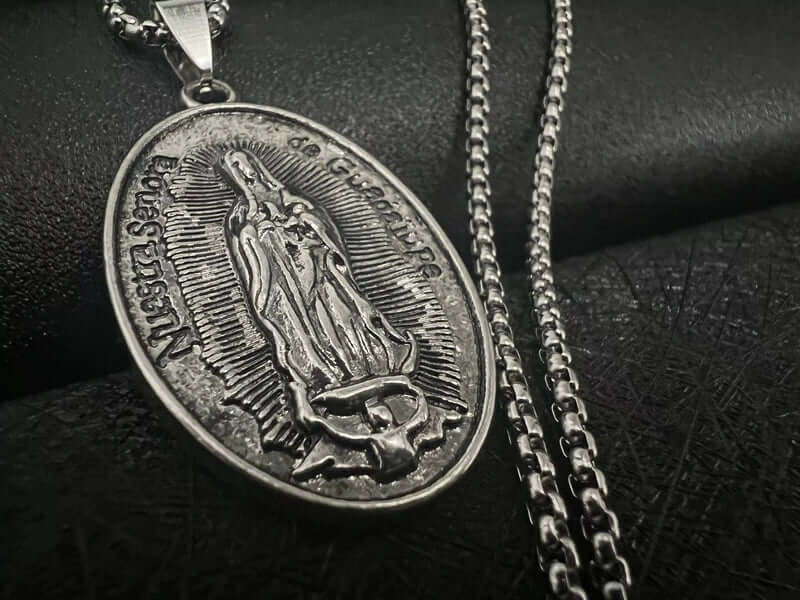 JESUS CARD - Alloy Pendant with Pure Stainless Steel 24inch Round Box Chain, American trending Style for Men & Boy - Image 4